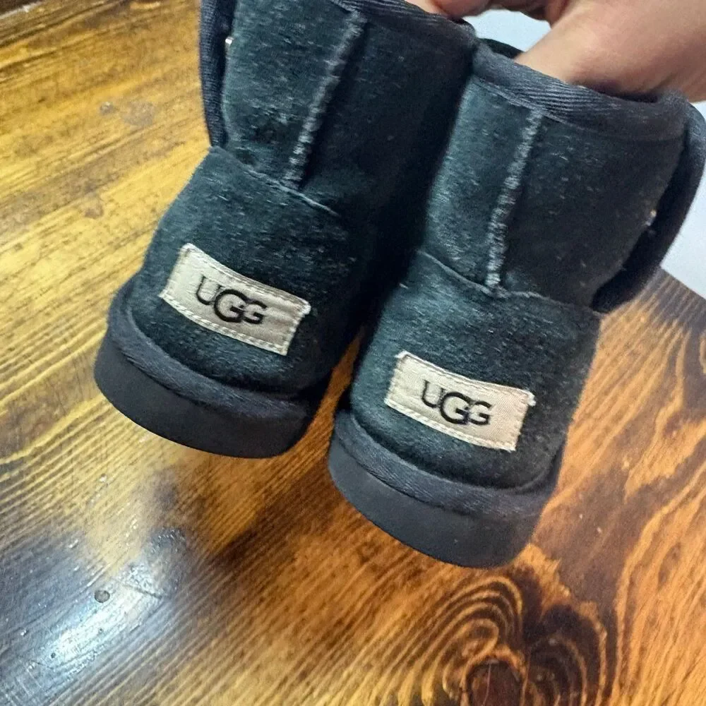 Ugg Black Boots Size‎ 2